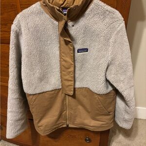 Patagonia Tan and beige Fleece Jacket